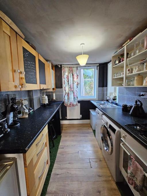 Oxgang'S Shabby Chic Apartment Edinburgh Exterior photo